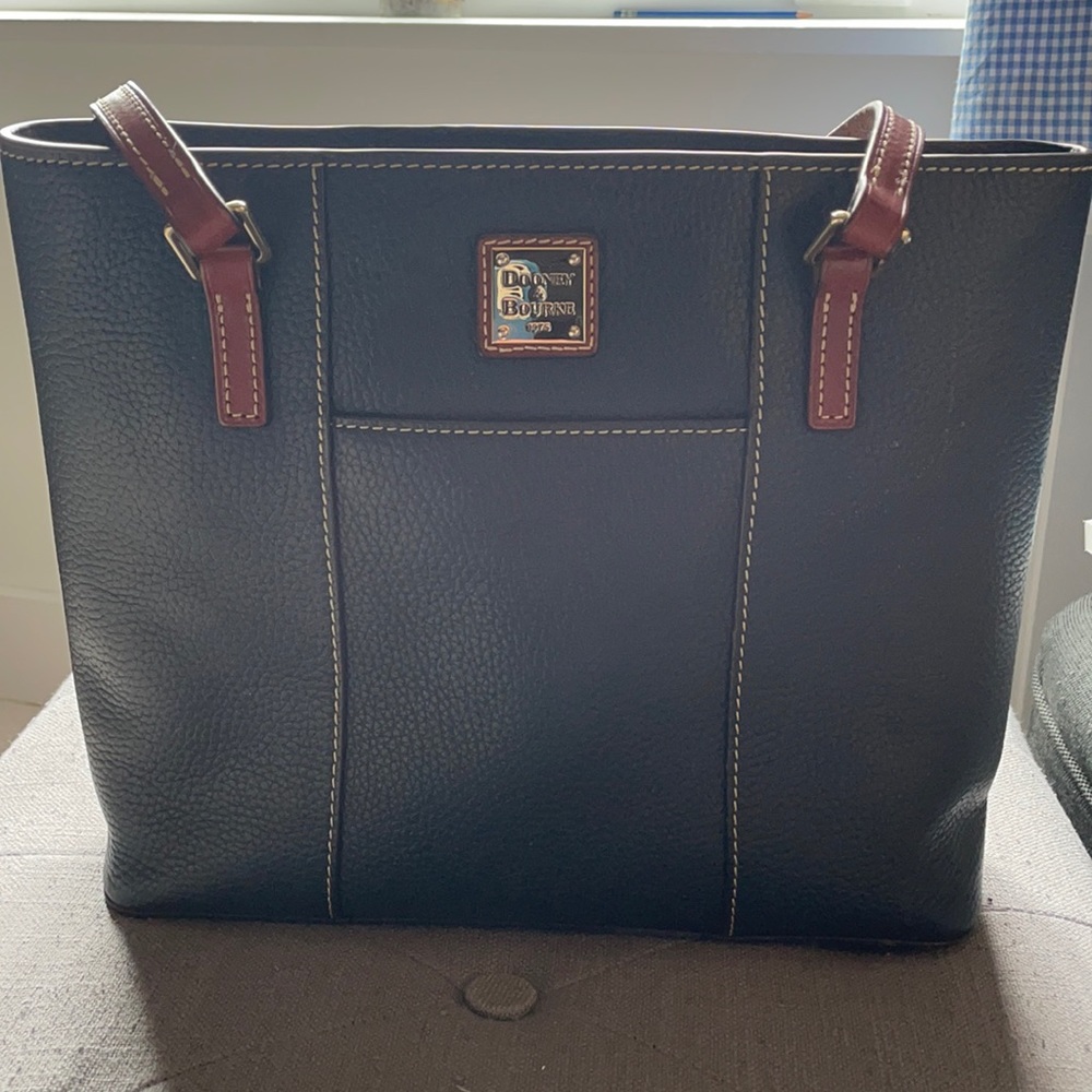 Dooney&Bourke navy blue leather purse